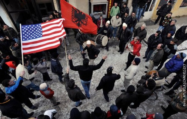 Albanci-proslava-nezavisnos