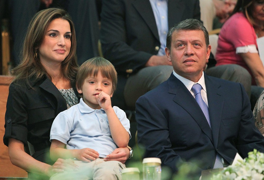 Кралот на Јордан Абдула, заедно со неговата сопруга Кралицата Ранија и нивниот син принцот Хашем