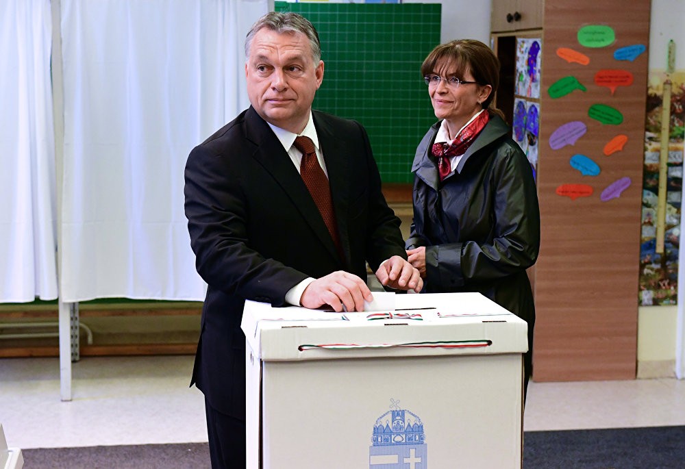 Унгарскиот премиер Виктор Орбан со неговат сопруга Анико Леваи