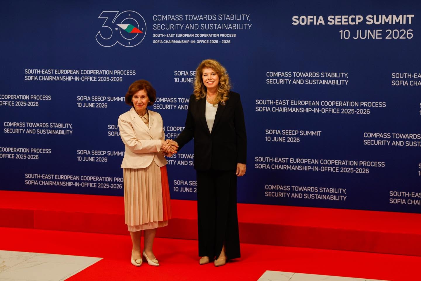Сиљановска Давкова oд Софија: Освен уставните измени, Бугарите имаат барања поврзани и со работата на историската комисија