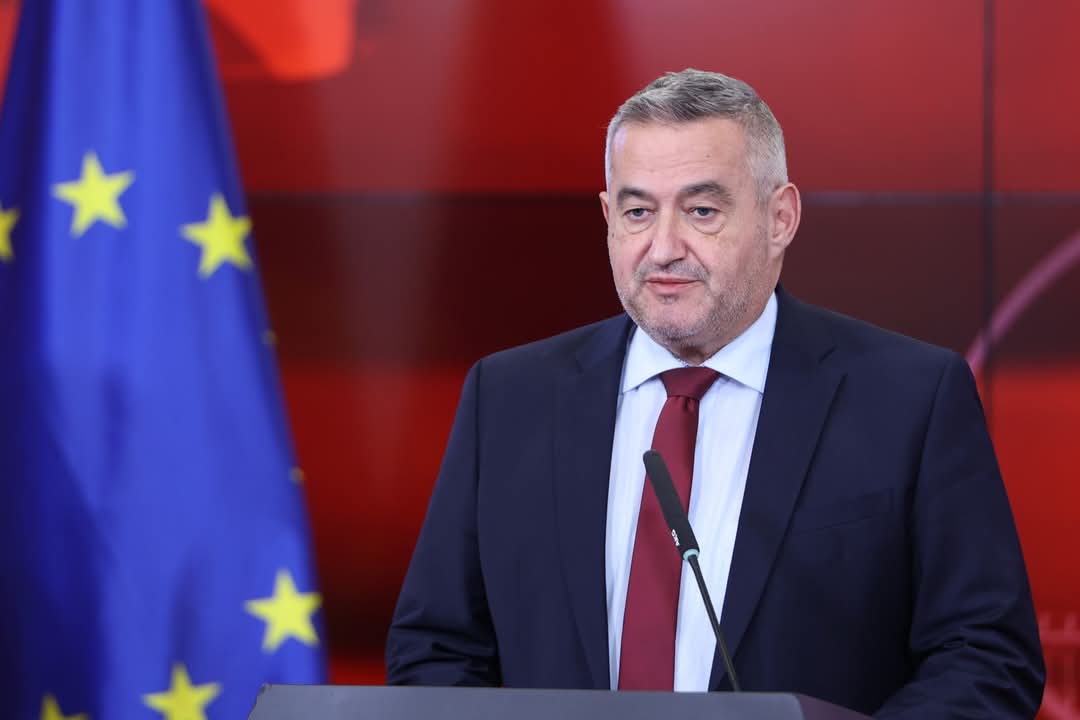 Клековски демантира: Во ниту еден момент немало криење на информации од Министерството за здравство за случувањата во Гостивар