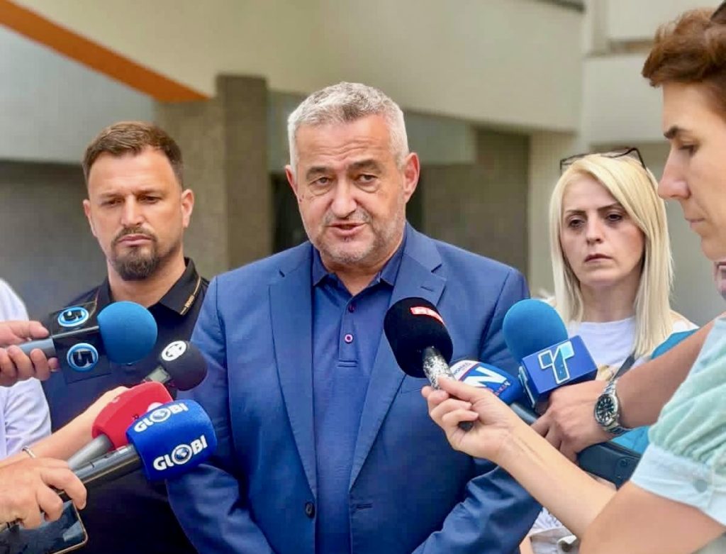 Клековски: Во последните 24 часа примени 260 пациенти со стомачни тегоби
