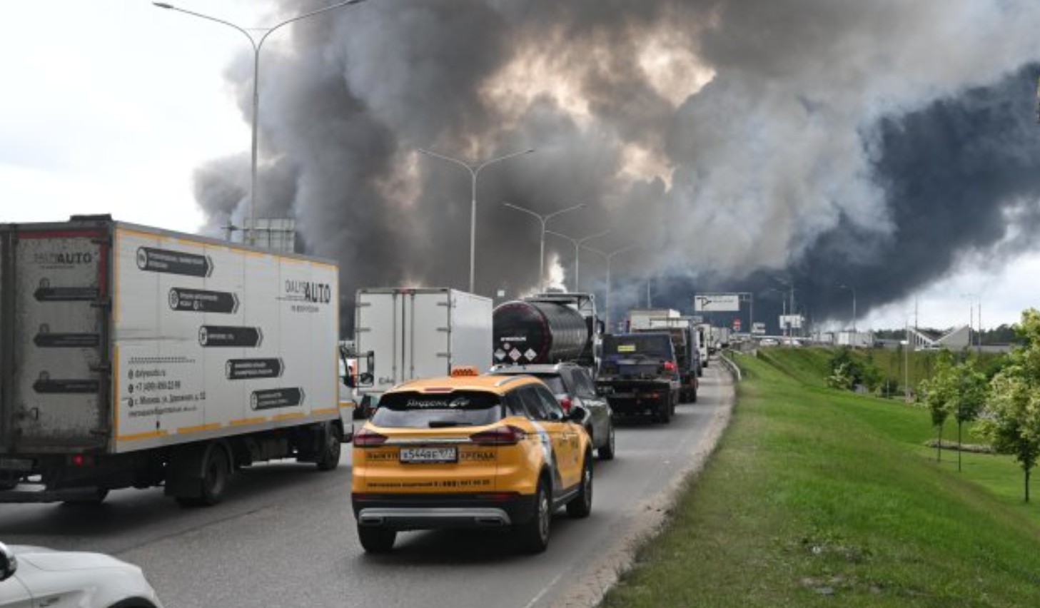 Москва повторно гори