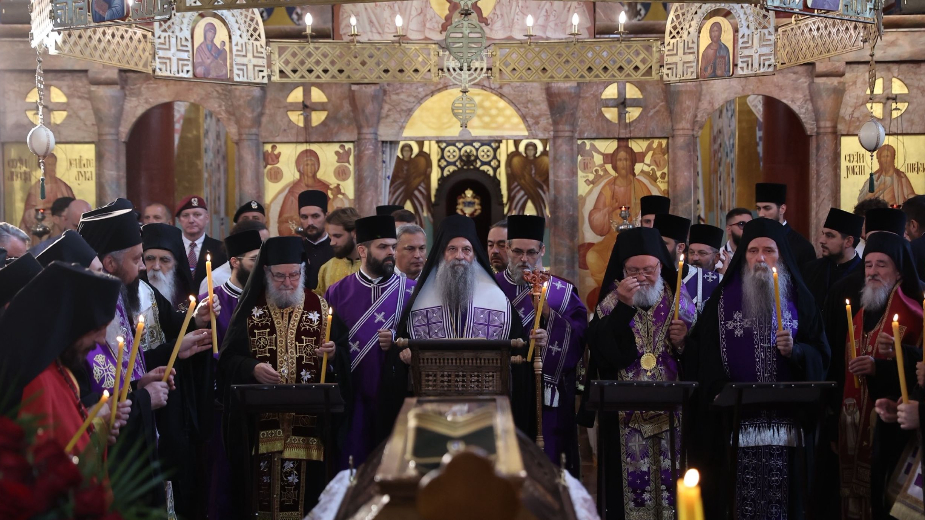 Српскиот патријарх Порфириј се обрати на погребот на Ратко Младиќ