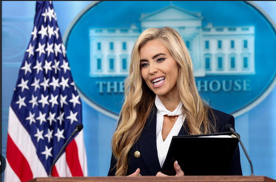 Новата портпаролка на Трамп: Кина нема ни „соодветни тоалети“